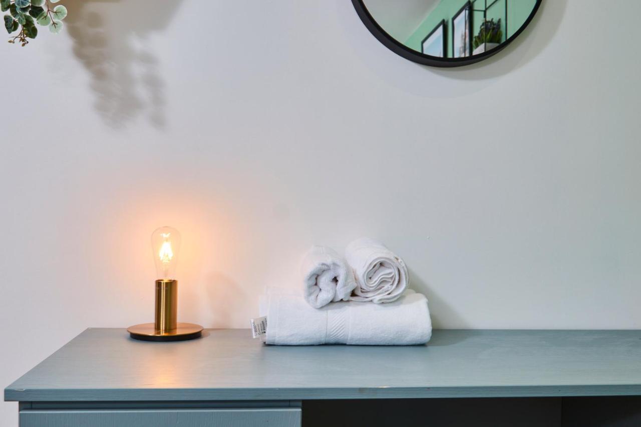 Appartamento Stunning City Centre 3 Bed, 3 Bath - Sleeps 8! Leeds  Esterno foto